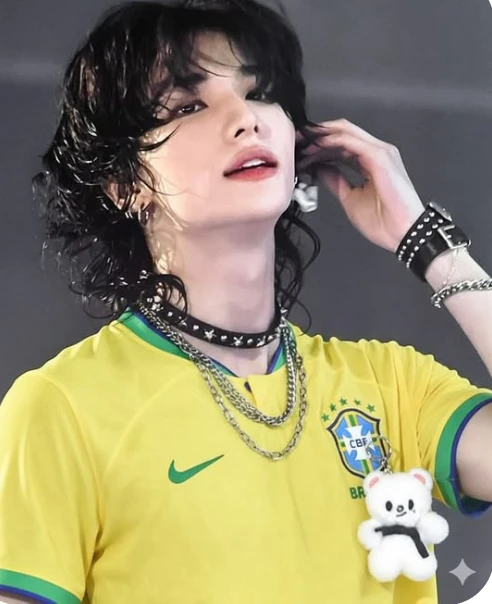 Hyunjin thumbnail