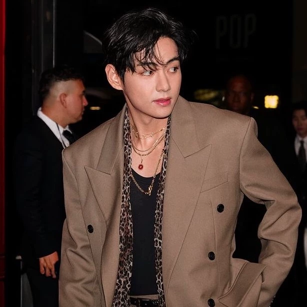 Kim Taehyung thumbnail