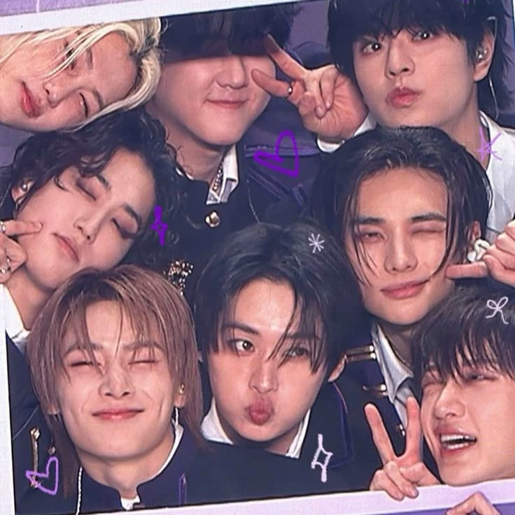 Stray Kids ♡ thumbnail