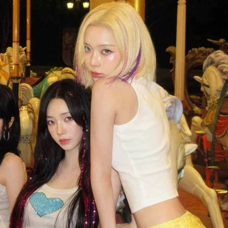 Winter and Karina thumbnail