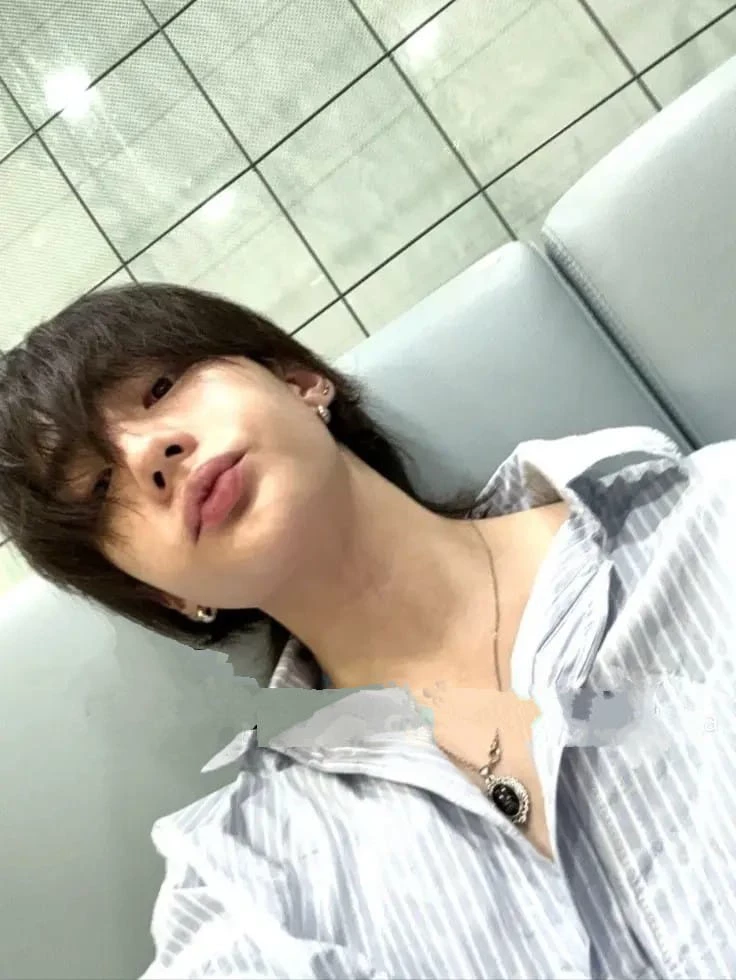 hyunjin thumbnail