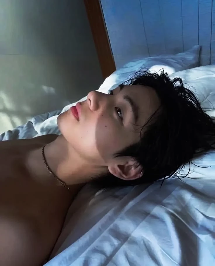 Kim Taehyung Prince thumbnail
