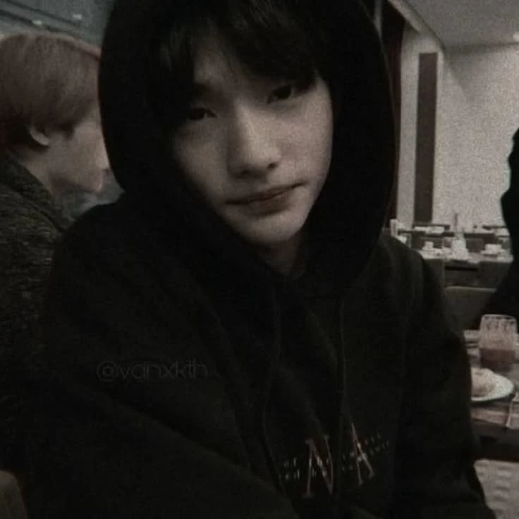 Hwang Hyunjin thumbnail