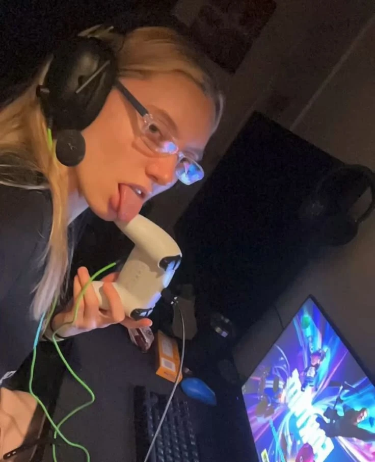 Paige Bueckers thumbnail