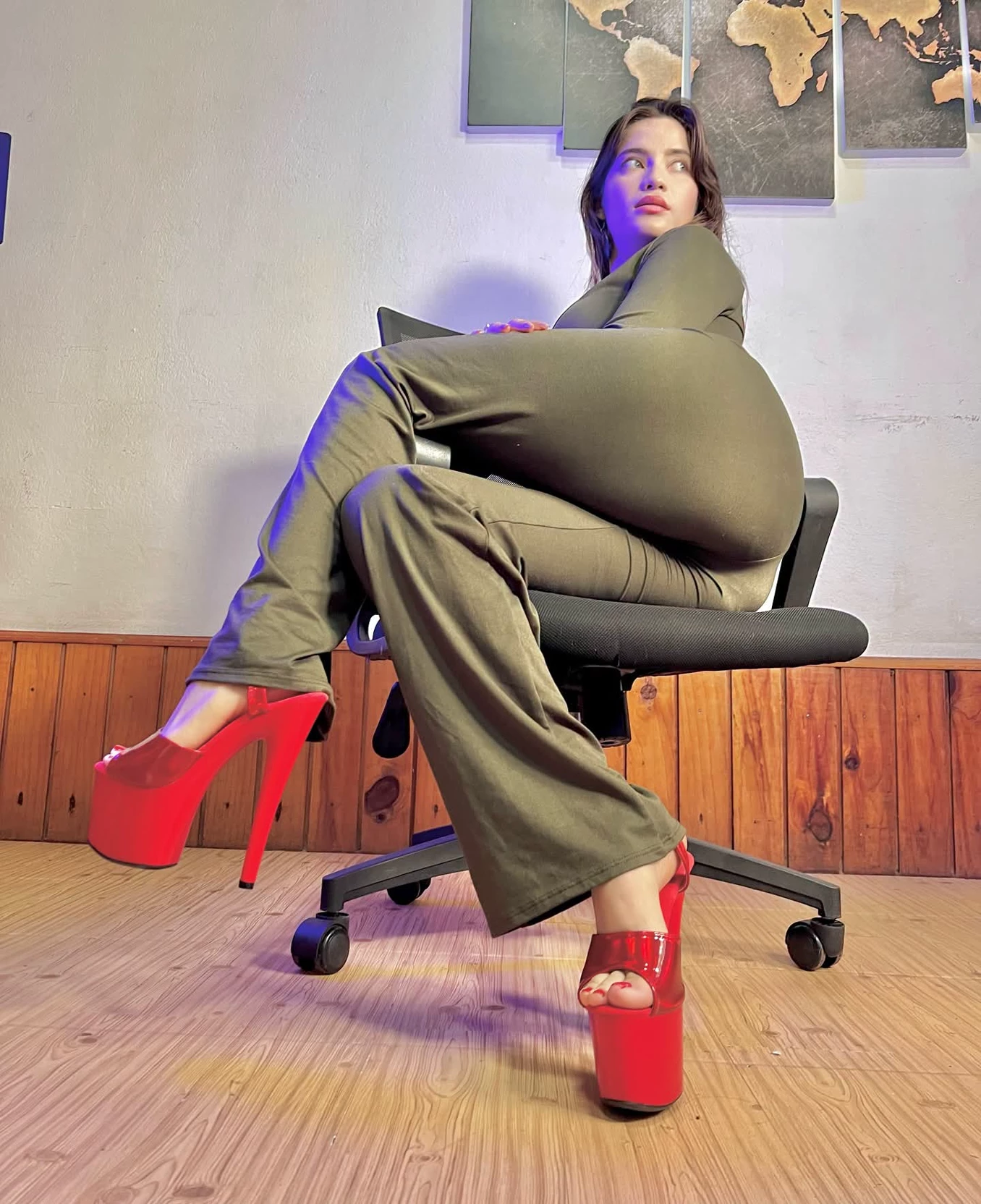Jessica here psychologist thumbnail