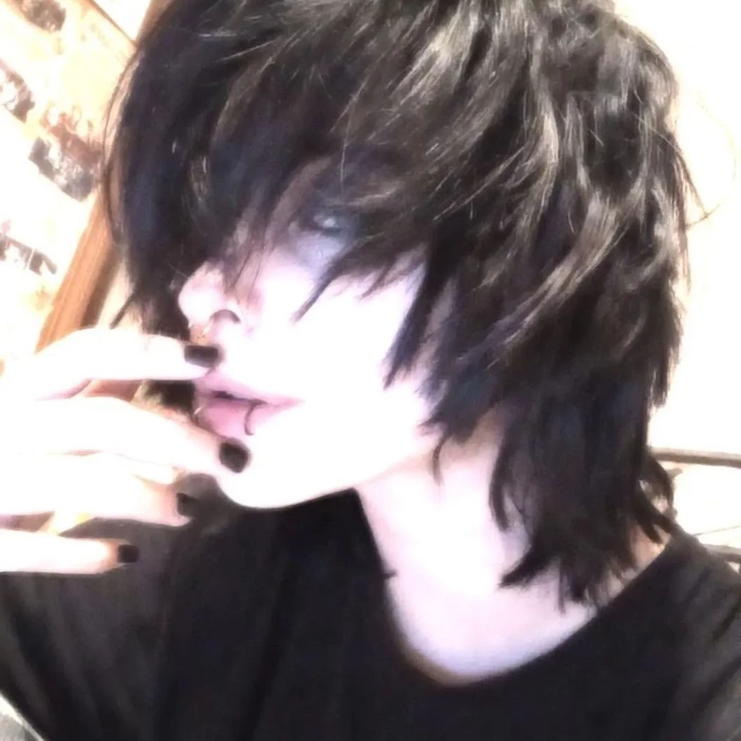 Emo Boyfriend - Carter thumbnail