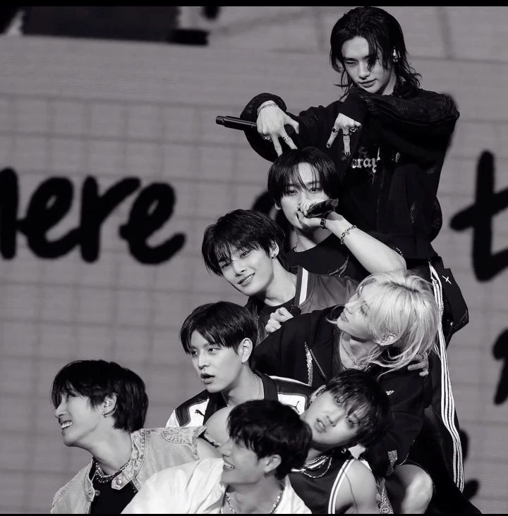Stray kids×new group? thumbnail