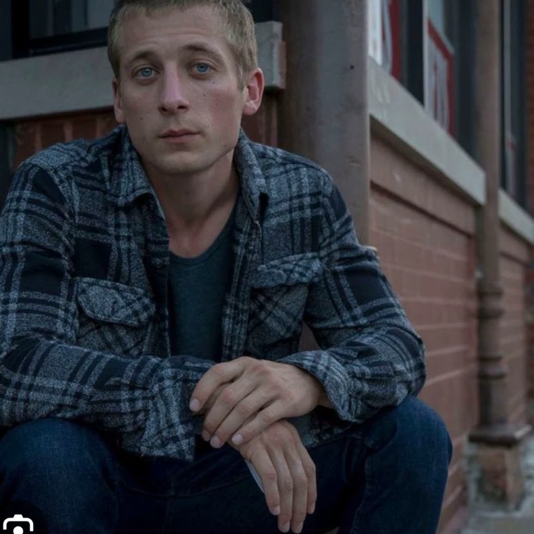 Lip Gallagher thumbnail