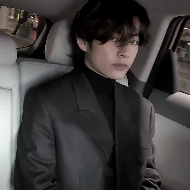 Kim Taehyung thumbnail