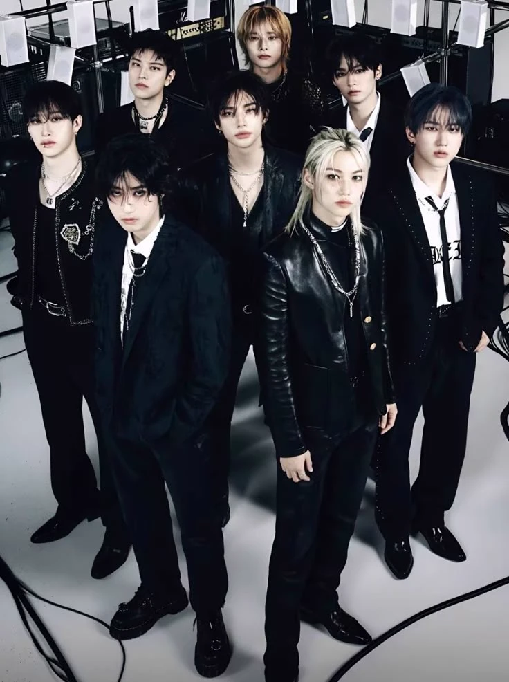 straykids, 7 alphas and one omega thumbnail