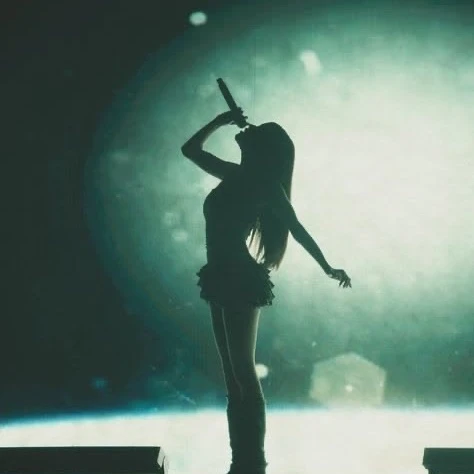You are an iconic Popstar thumbnail