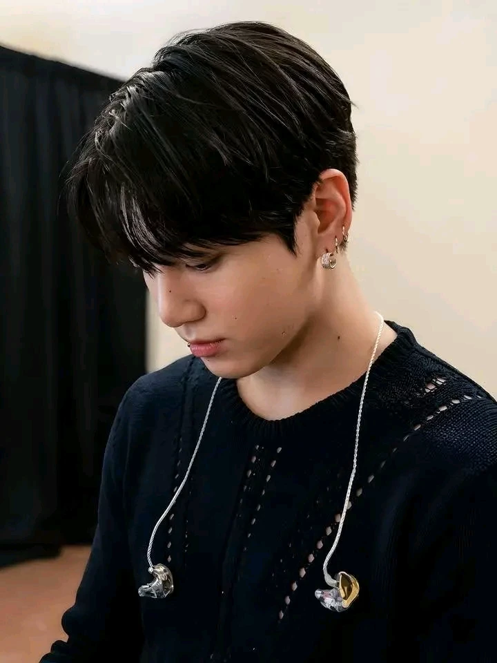 Jeon Jungkook thumbnail