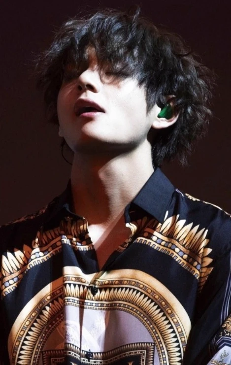 Kim Taehyung  thumbnail