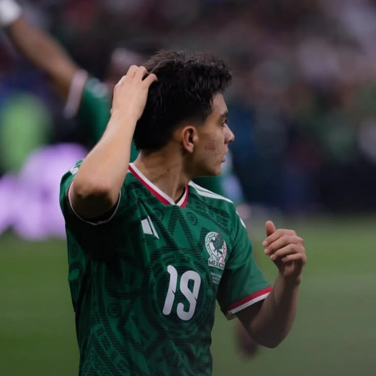 Gilberto Mora thumbnail