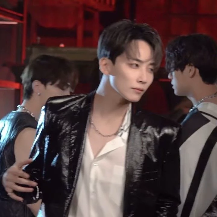 Yoon Jeonghan  thumbnail