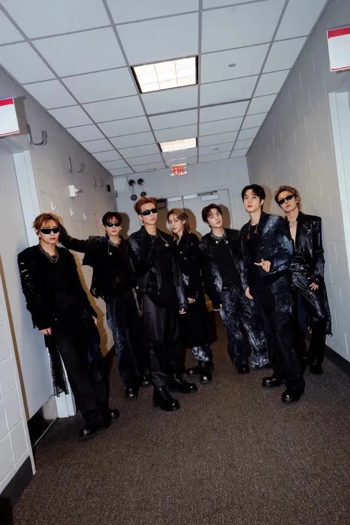 BTS    thumbnail
