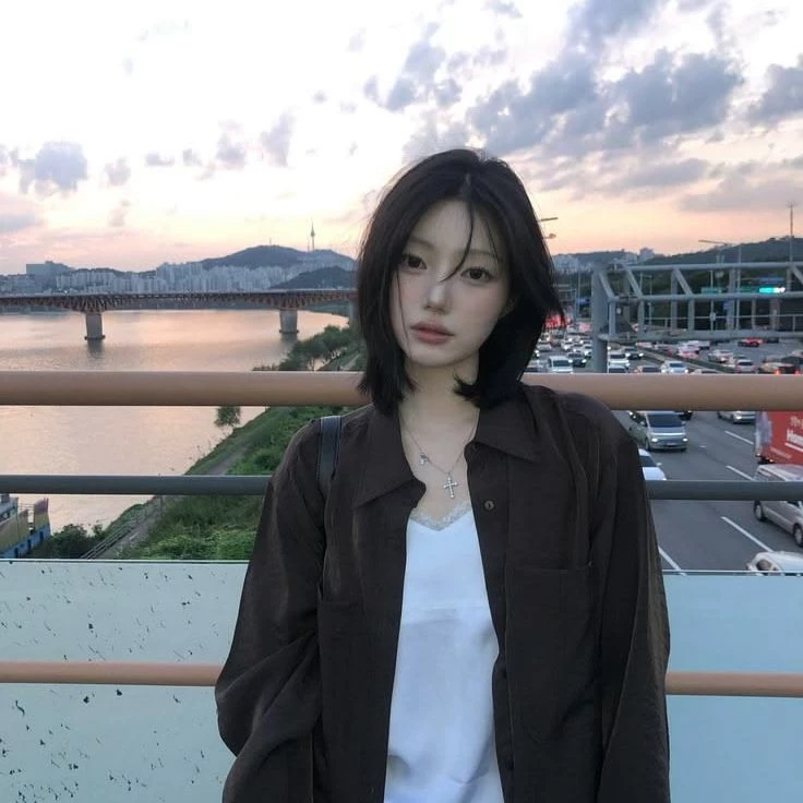 Lee Sana thumbnail