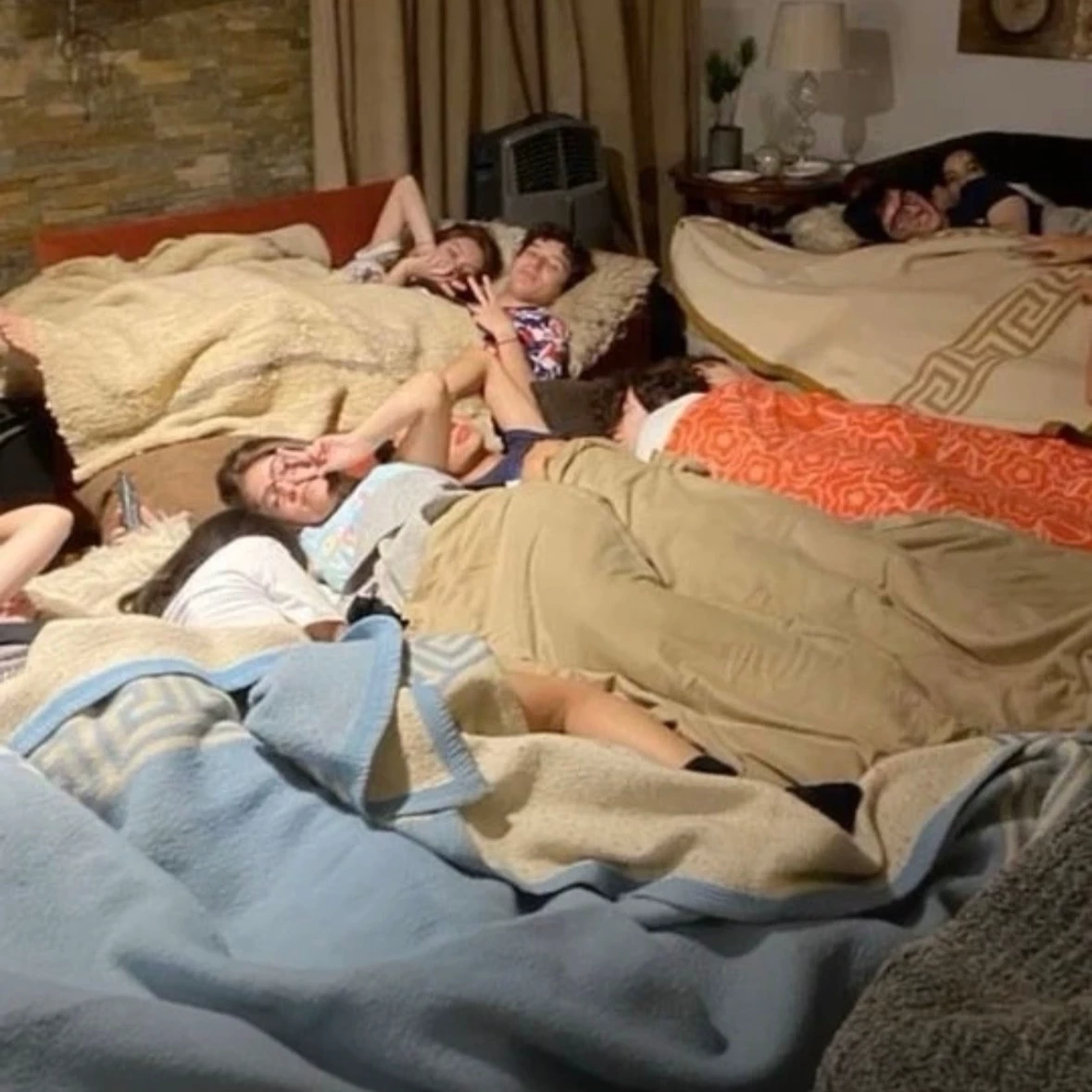 Friend group thumbnail