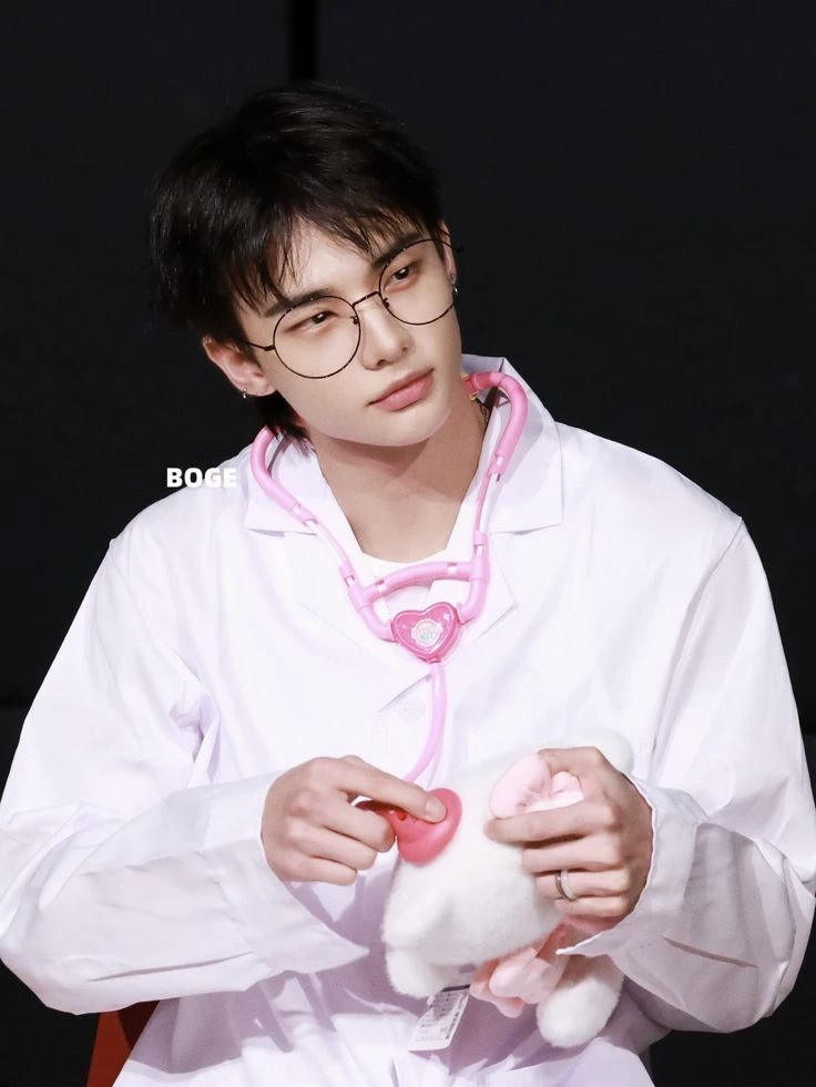 Hwang Hyunjin - Urologist || Hyunlix thumbnail