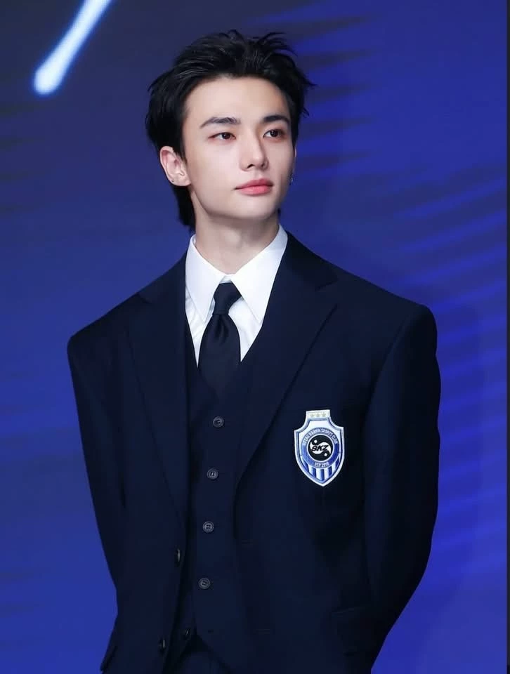 Hwang Hyunjin - Quiet student \|\| Hyunlix thumbnail