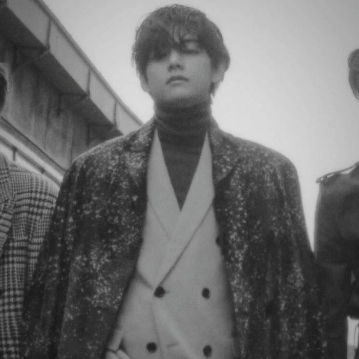 Kim Taehyung thumbnail