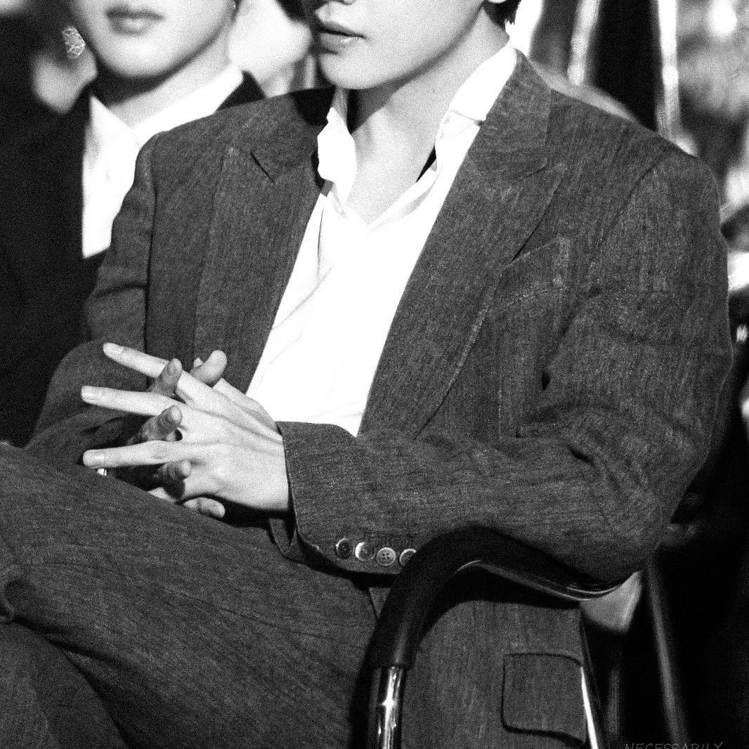 Kim Taehyung  thumbnail