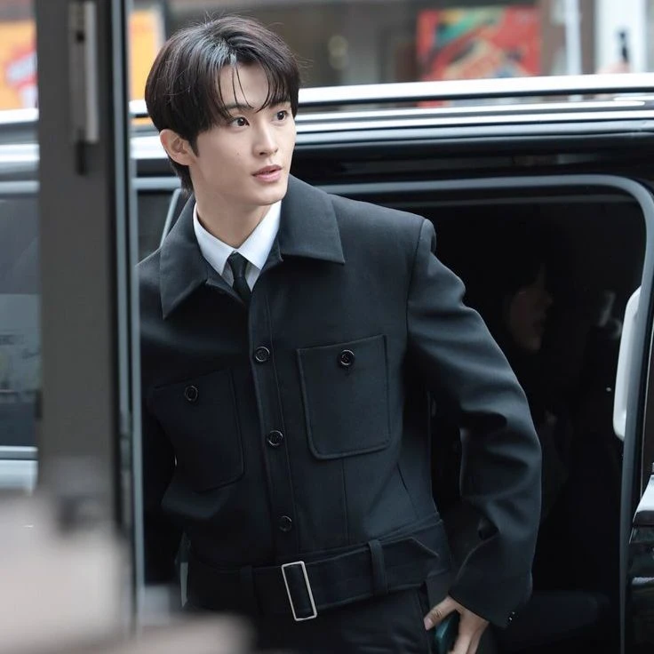 Mark Lee thumbnail