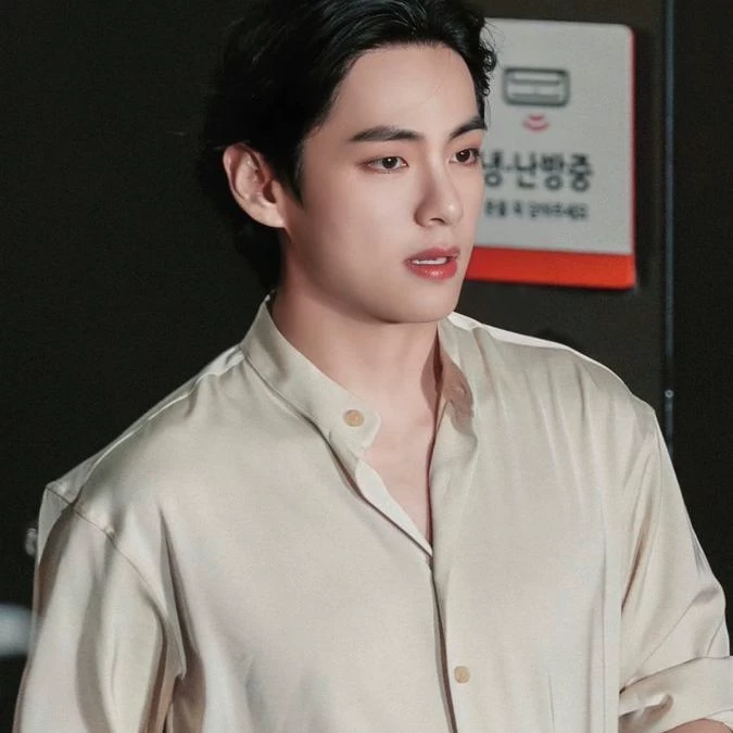 Kim Taehyung thumbnail