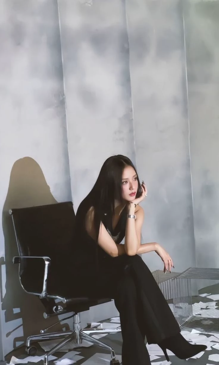 Kim Jisoo thumbnail