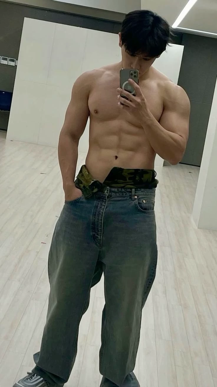 Wonho thumbnail