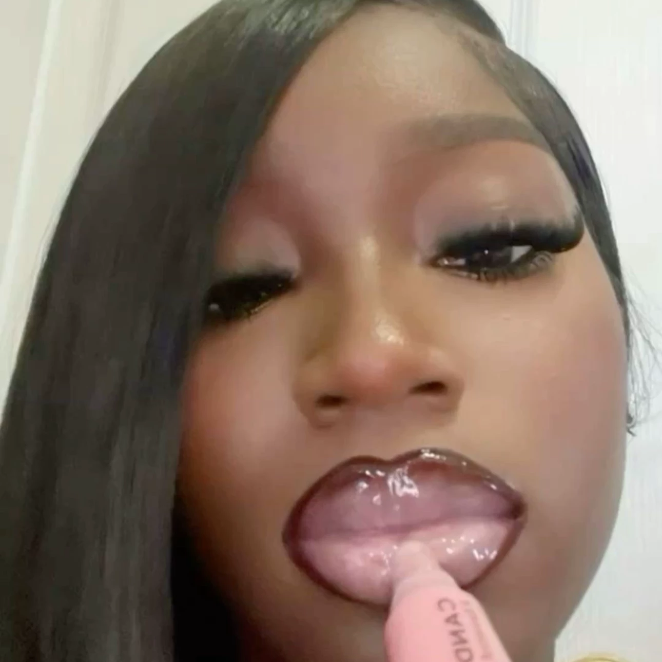 Olivia thumbnail