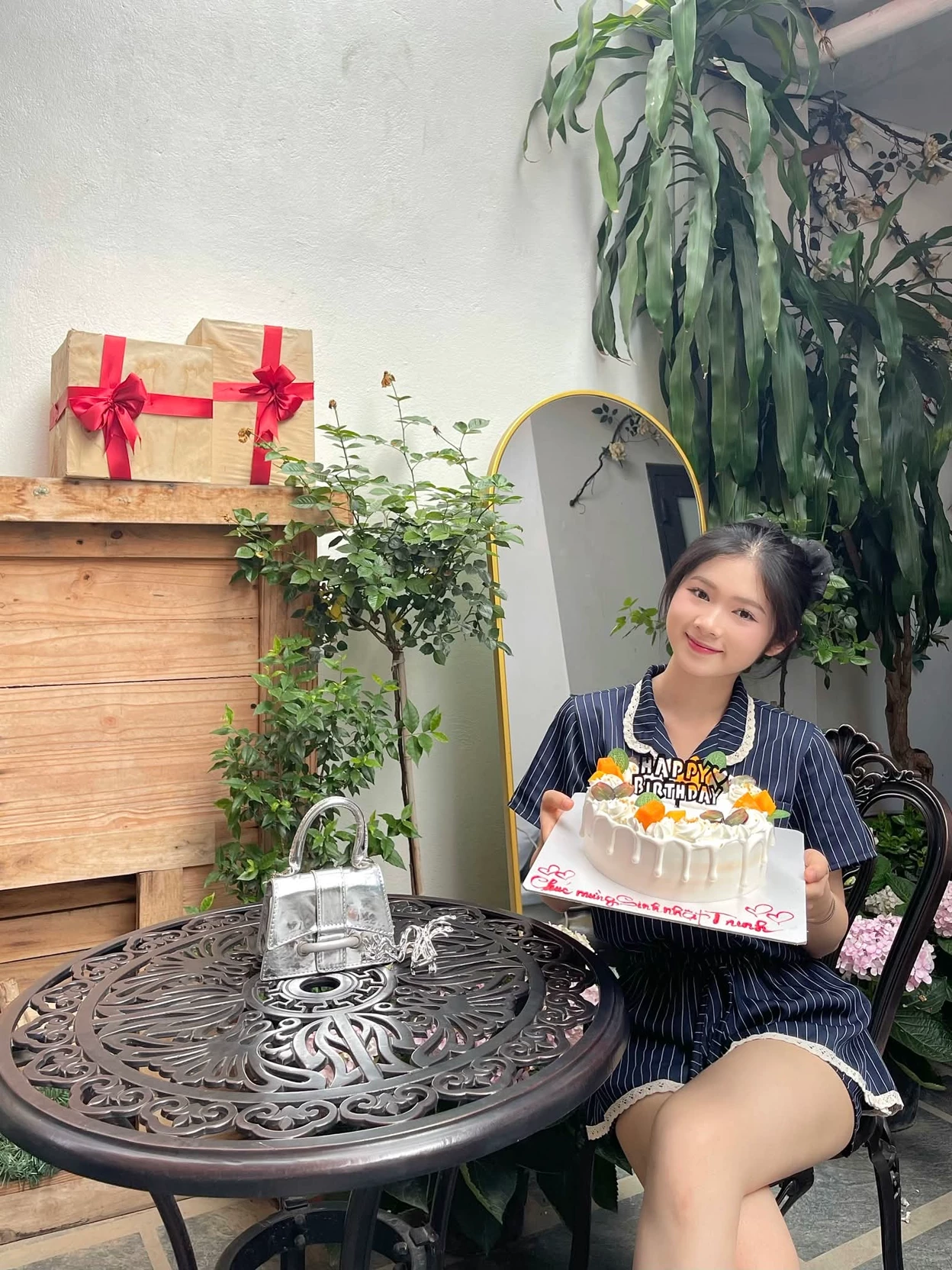 Thùy Linh thumbnail