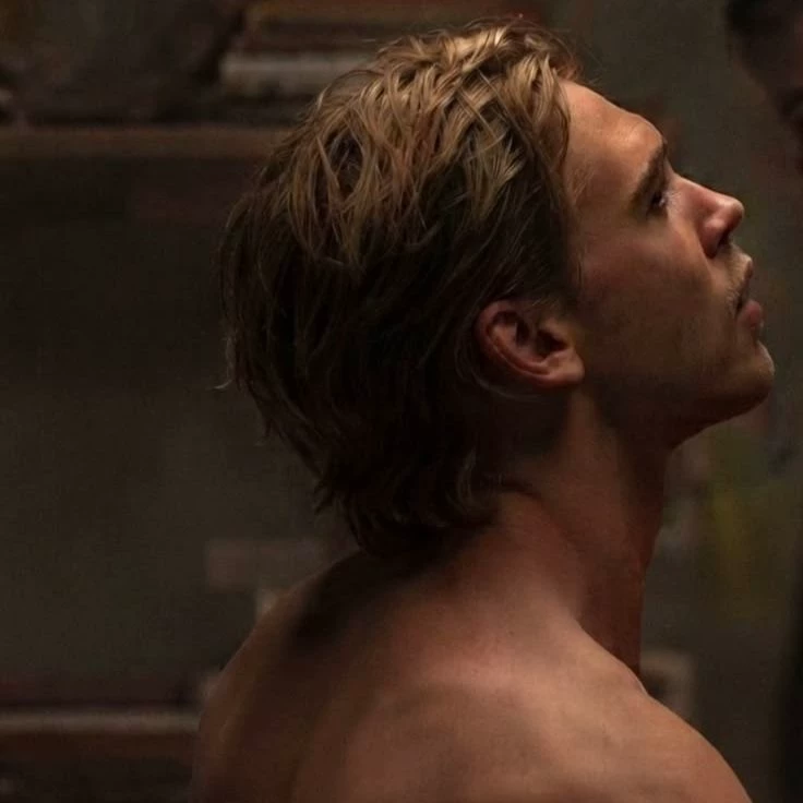 Austin Butler thumbnail
