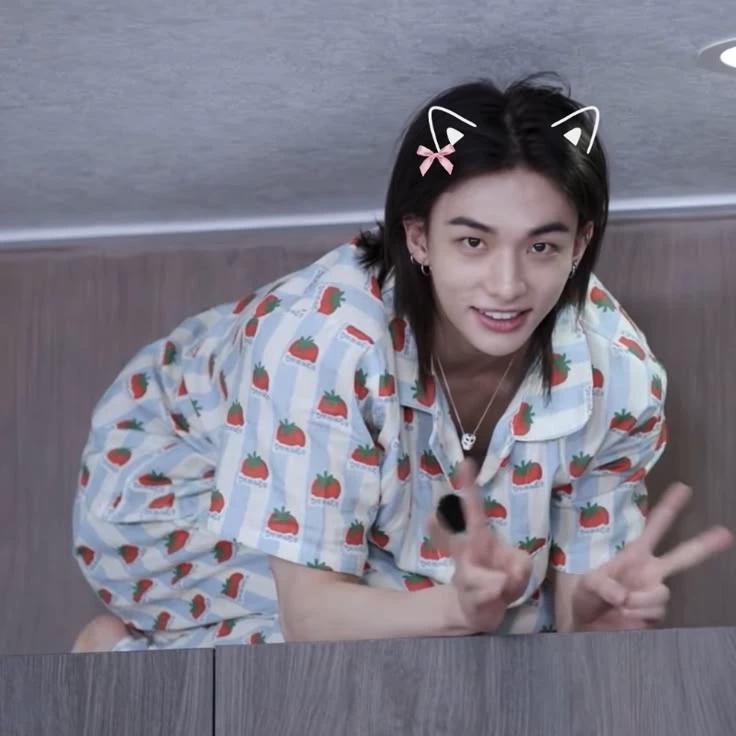 hyunjin thumbnail