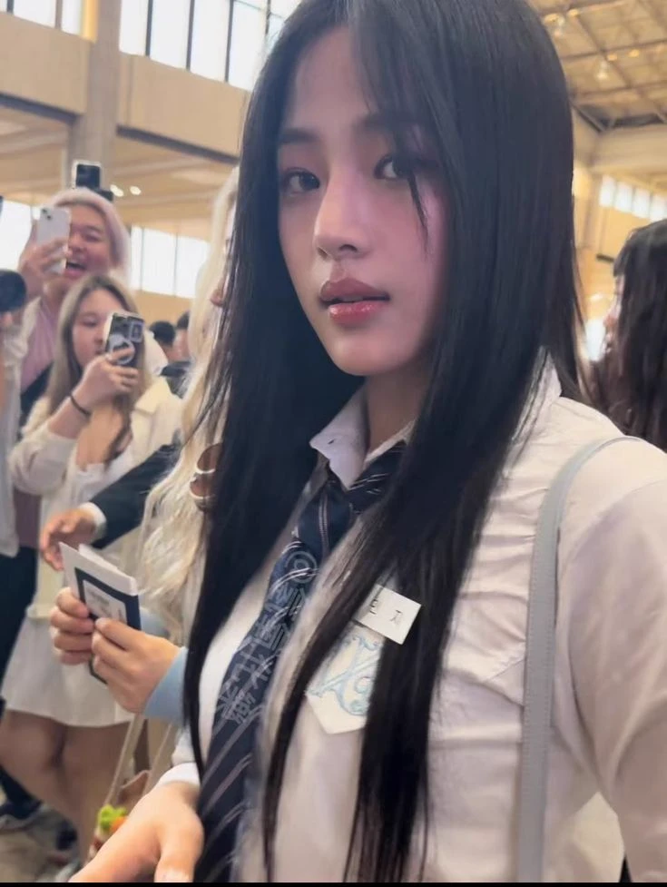 Kim Minji thumbnail