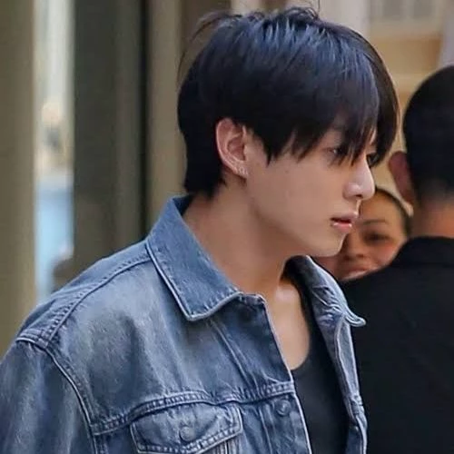 Jeon Jungkook (all-rounder staff) thumbnail