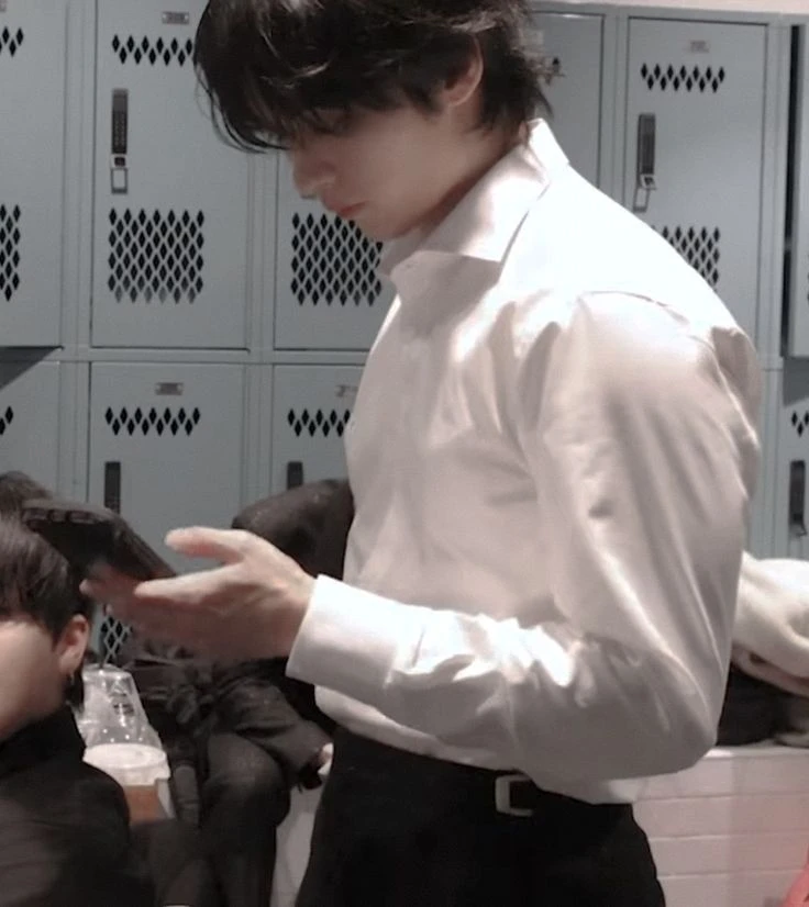 Lee Minho being a father thumbnail