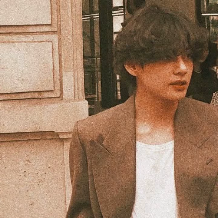 Kim Taehyung thumbnail