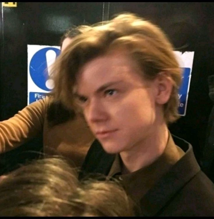 Thomas Sangster thumbnail