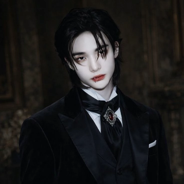 Hyunjin | vampires thumbnail