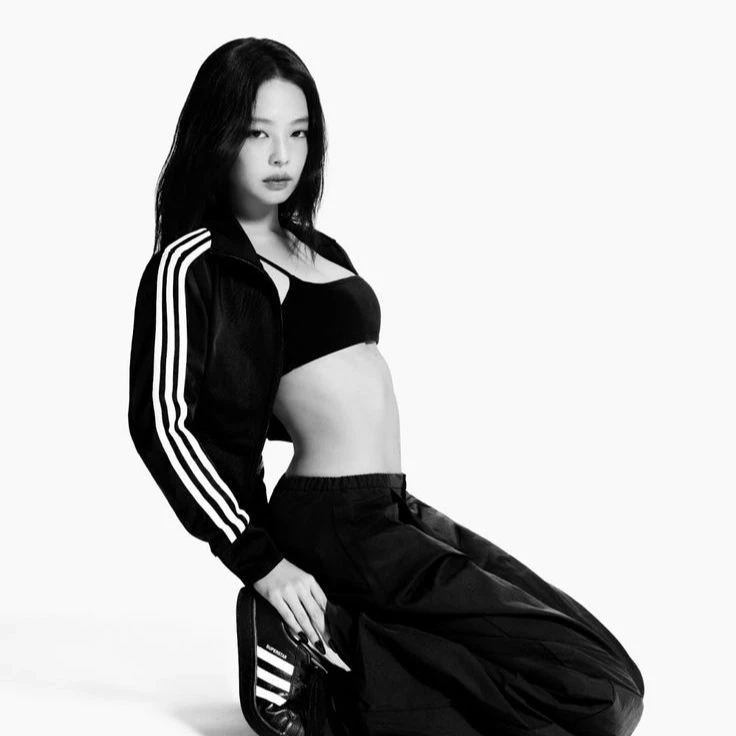 JENNIE thumbnail