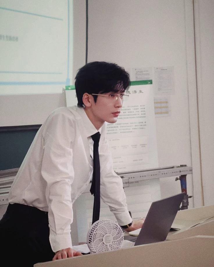 Lee Jinwoo thumbnail