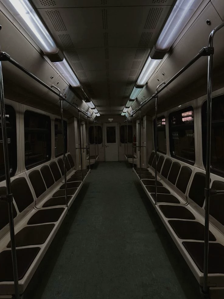 Crowded train thumbnail