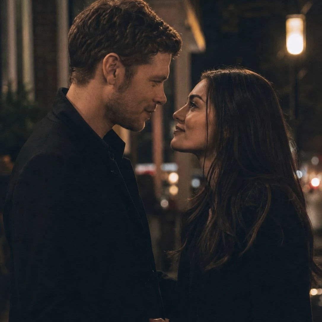 Klaus y Hayley / Daughter thumbnail