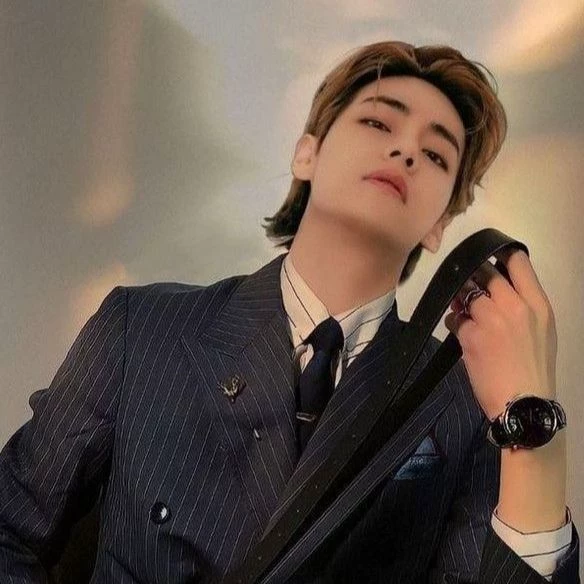 kim taehyung thumbnail