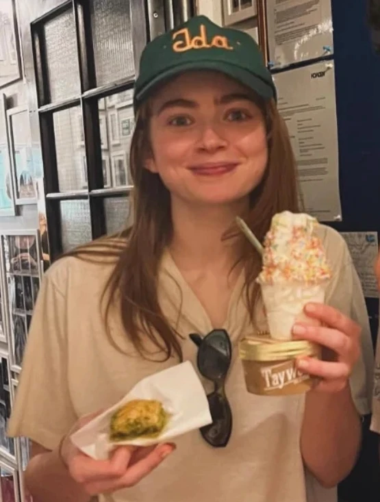 Sadie Elizabeth Sink thumbnail