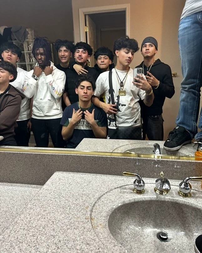 Arad,Gabe, Zavala, Alan, Edwin y Alex thumbnail