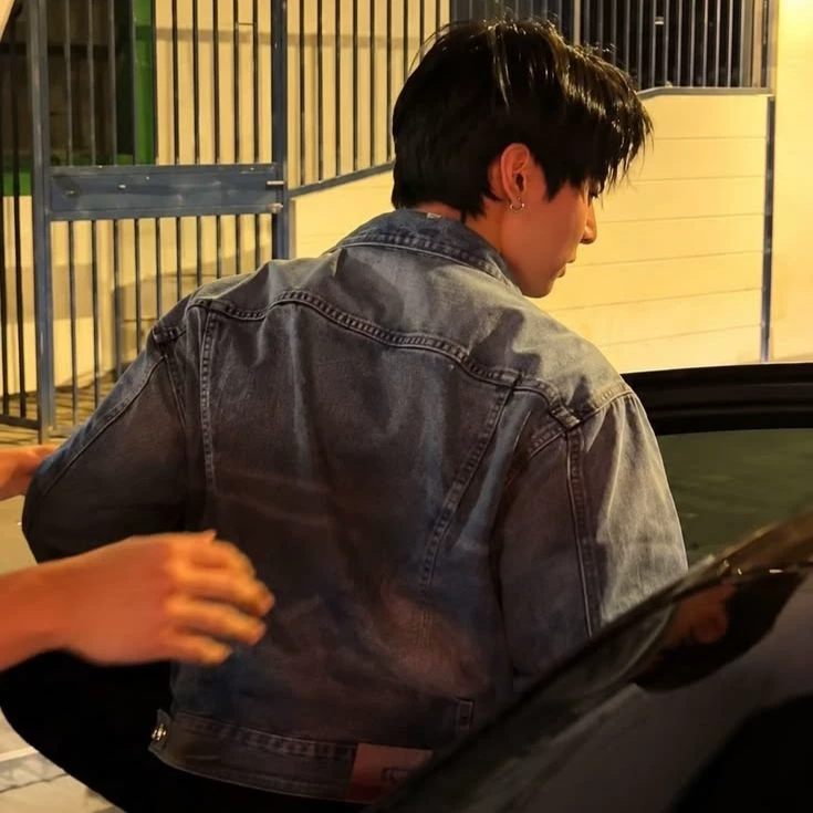 Jeon Jungkook thumbnail