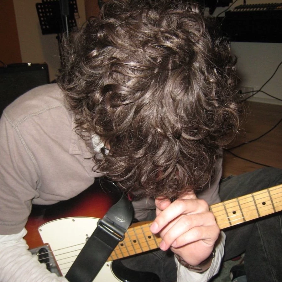 Oscar (guitarist) thumbnail