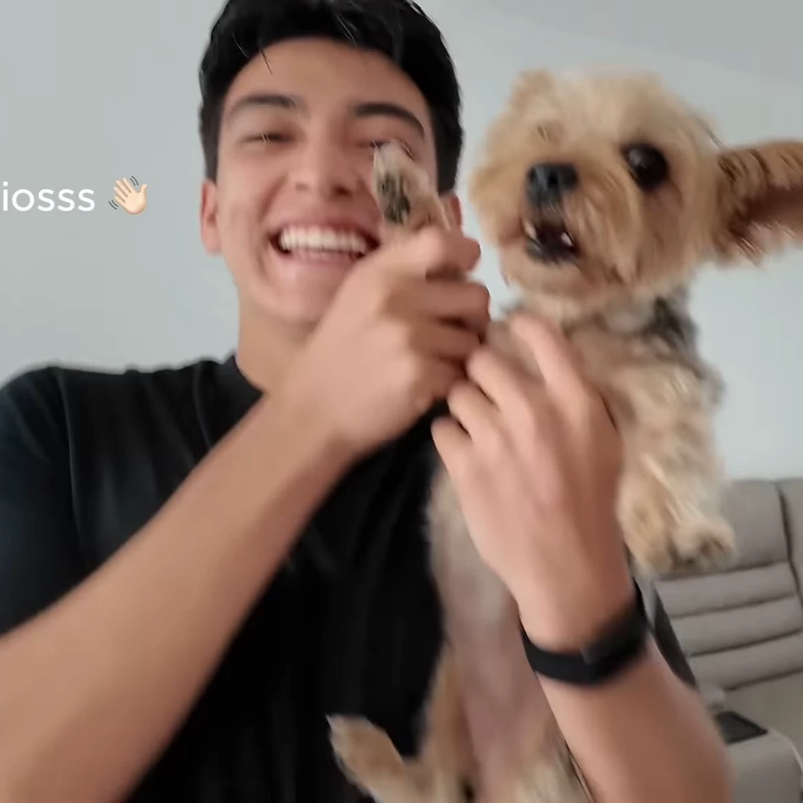 Gilberto Mora thumbnail